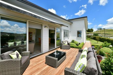 Photo of property in 19 Maka Terrace, Orewa, 0931