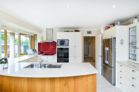 Photo of property in 11 Wanganui Road, Marton, 4710