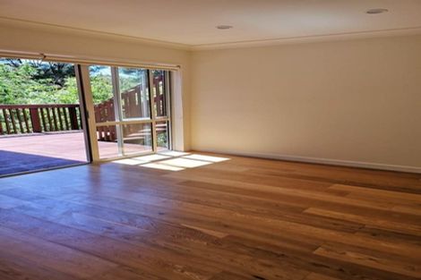Photo of property in 16 Para Close, Fairview Heights, Auckland, 0632