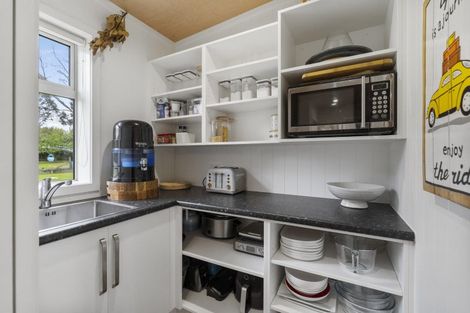 Photo of property in 3 Takapu Road, Manakau, Levin, 5573