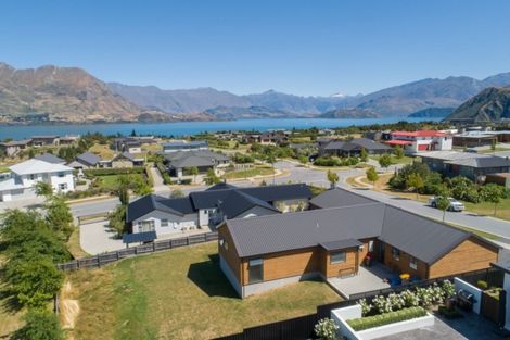 Photo of property in 34 Minaret Ridge, Wanaka, 9305