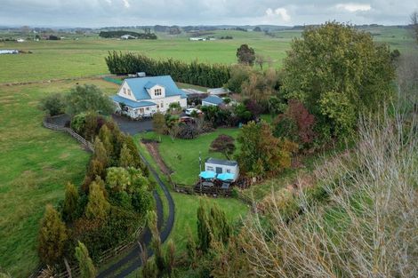 Photo of property in 2179 State Highway 16, Helensville, 0875