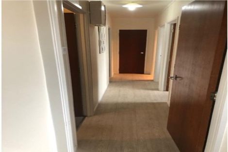 Photo of property in 1/92 Lake Road, Northcote, Auckland, 0627