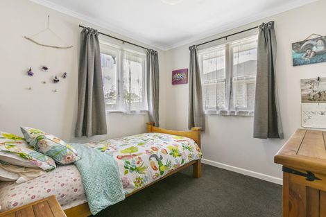 Photo of property in 29 Hill Crescent, New Lynn, Auckland, 0600