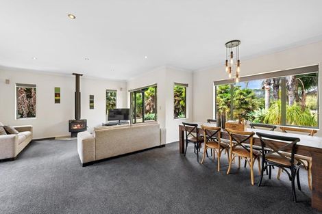 Photo of property in 30 Foster Road, Kumeu, 0891