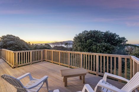 Photo of property in 7 Nuhaka Place, Paraparaumu Beach, Paraparaumu, 5032