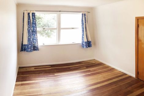 Photo of property in 86 Harrington Road, Henderson, Auckland, 0610