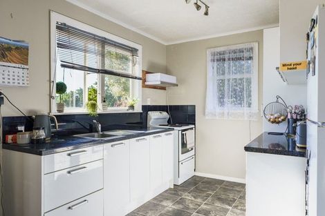 Photo of property in 18 Wyatt Avenue, Onekawa, Napier, 4110