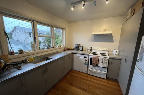 Photo of property in 3/30 Garden Road, Northland, Wellington, 6012