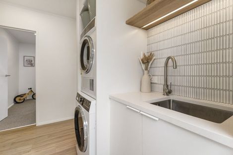 Photo of property in 23a Mack Place, Red Hill, Papakura, 2110