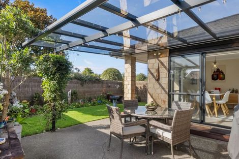 Photo of property in 2 Halsey Grove, Paraparaumu Beach, Paraparaumu, 5032