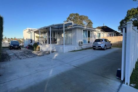 Photo of property in 26 Waimana Avenue, Northcote Point, Auckland, 0627