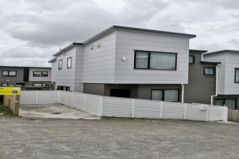 Photo of property in 9b Poruru Close, Papakura, 2110
