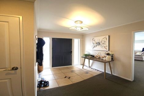 Photo of property in 93a Taylor Terrace, Tawa, Wellington, 5028