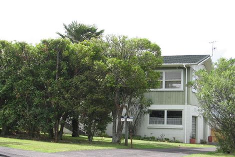Photo of property in 2 Colwill Road, Massey, Auckland, 0614