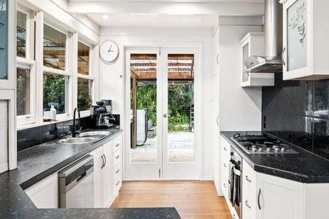 Photo of property in 3 Stanford Crescent, Whataupoko, Gisborne, 4010