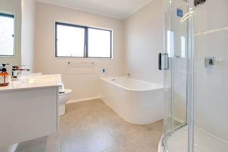 Photo of property in 112a Avondale Road, Taradale, Napier, 4112