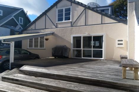 Photo of property in 2/18 Reid Road, New Lynn, Auckland, 0600
