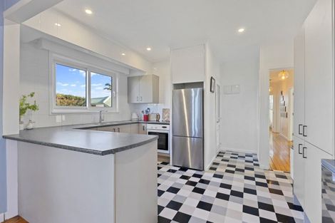 Photo of property in 2/97 Crawford Avenue, Mangere Bridge, Auckland, 2022