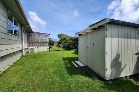 Photo of property in 71 Mcfarlane Street, Oakura, 4314