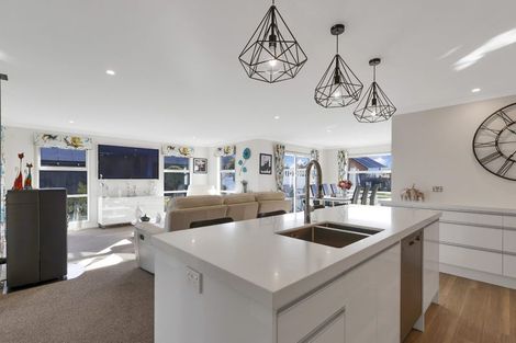 Photo of property in 12 Lewis Close, Rangiora, 7400