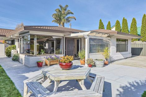 Photo of property in 102 Church Road, Taradale, Napier, 4112