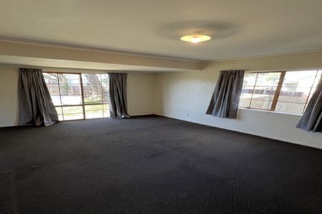 Photo of property in 16 Goldnib Place, Randwick Park, Auckland, 2105