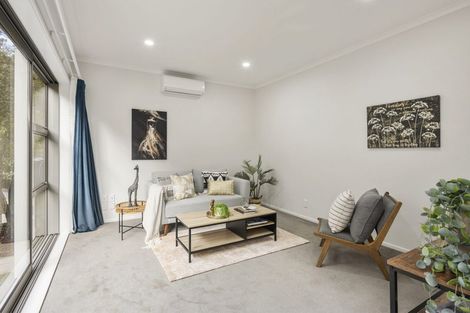 Photo of property in 31 Cresswell Place, Johnsonville, Wellington, 6037