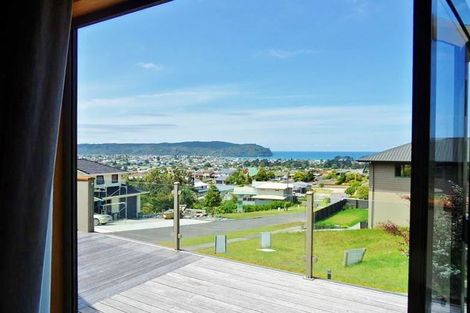Photo of property in 115 Pacific View Drive, Whangamata, 3620
