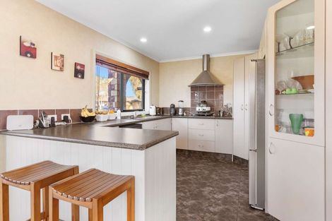 Photo of property in 2 Oreti Crescent, Papamoa Beach, Papamoa, 3118