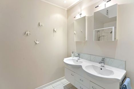 Photo of property in 9a Karaka Grove, Waikanae, 5036