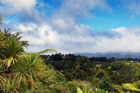 Photo of property in 13 Easter Parade, Glen Eden, Auckland, 0602