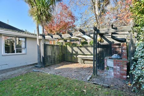 Photo of property in 2/21 Wyatt Place, Russley, Christchurch, 8042