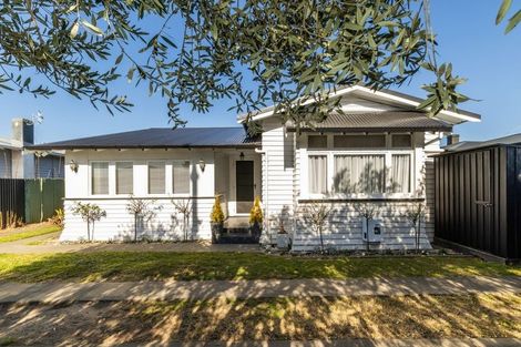 Photo of property in 15 Taradale Road, Marewa, Napier, 4110