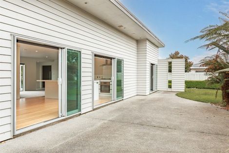 Photo of property in 30a Brougham Street, Westport, 7825