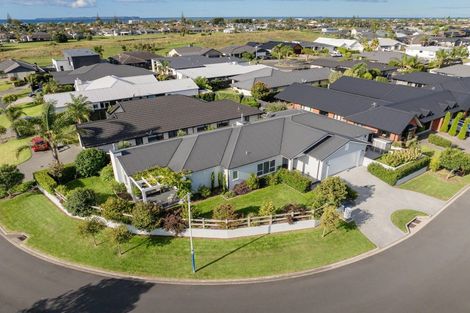 Photo of property in 18 Montia Close, Papamoa Beach, Papamoa, 3118