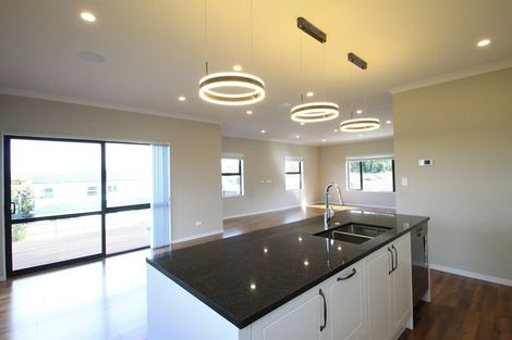 Photo of property in 14 Vazey Way, Hobsonville, Auckland, 0618
