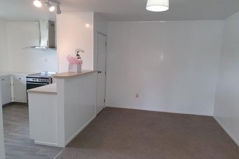 Photo of property in 2/423 Great South Road, Rosehill, Papakura, 2113