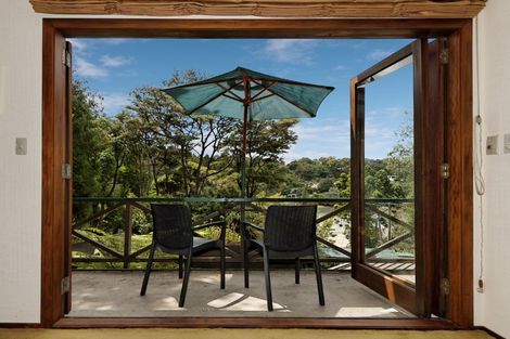 Photo of property in 11 Paturoa Road, Titirangi, Auckland, 0604