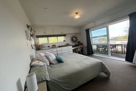 Photo of property in 2/30 Martin Crescent, Northcote, Auckland, 0627