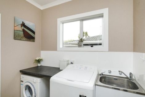 Photo of property in 18 Queen Street, Feilding, 4702