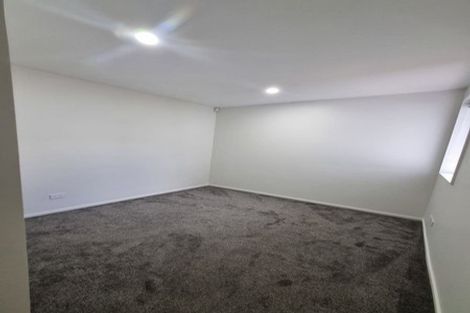 Photo of property in 2 Arnhem Place, Pukekohe, 2120