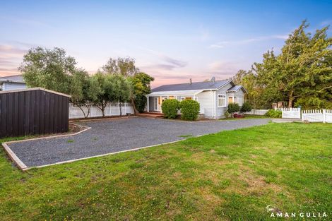 Photo of property in 221 Henderson Valley Road, Henderson, Auckland, 0612