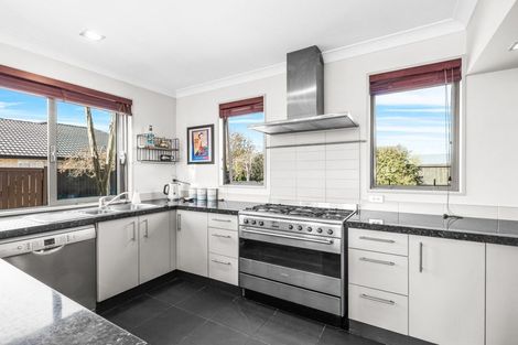 Photo of property in 20 Evergreen Place, Parklands, Christchurch, 8083