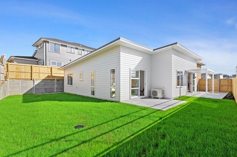 Photo of property in 23 Symes Drive, Red Beach, 0932