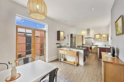 Photo of property in 2 Gamblins Road, Saint Martins, Christchurch, 8022