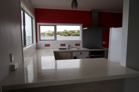 Photo of property in 37b Acacia Avenue, Maungaraki, Lower Hutt, 5010