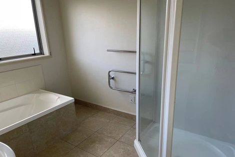 Photo of property in 3 Franheim Crescent, Orewa, 0931
