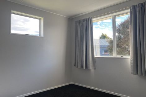 Photo of property in 16 Gilmour Place, Taradale, Napier, 4112