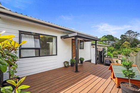 Photo of property in 2/53 Topliss Drive, Northcross, Auckland, 0632